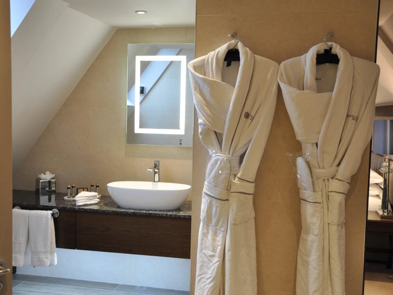 bedroom hotelroom luxuryaccomodation spabreak spahotel weekendaway marlowhotel henleyhotel